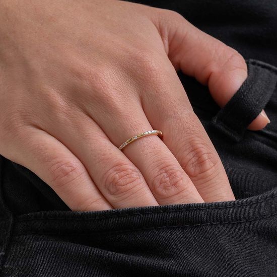 Anel de Ouro Amarelo com Pedras de Zirconias